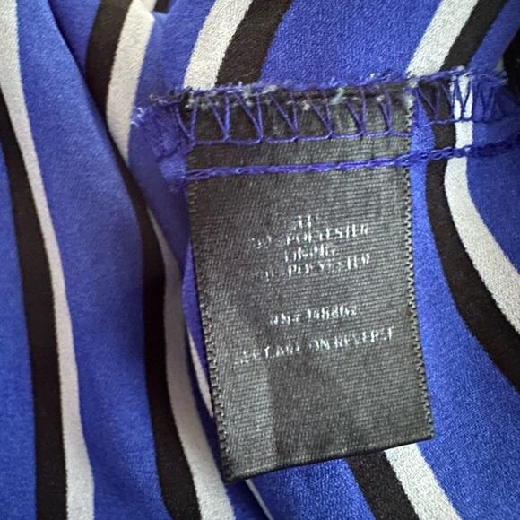 Torrid 2X Blue White Stripe Flutter Sleeve Blouse Top Front Keyhole Tie Office - Picture 7 of 7